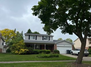 1361 Madison Dr, Troy, MI 48083