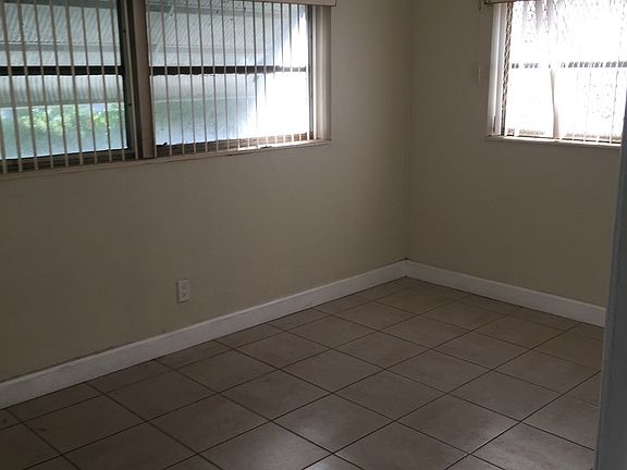 5th image of 1701 NW 28th Ave