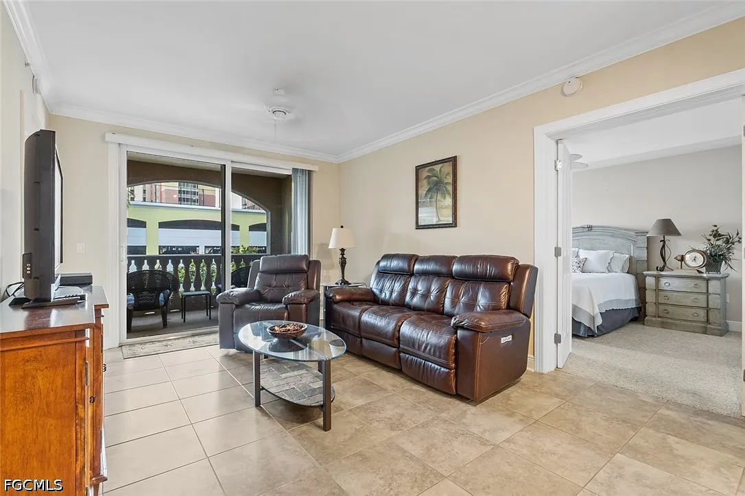 2 bed, 2.5 bath, 1003 sqft, $1,950 — Photo 3
