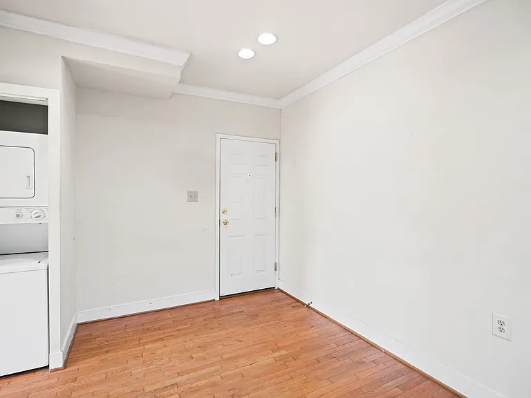 1110 Columbia Rd NW — Photo 14