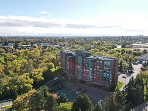 55 Blue Springs Dr #Penthouse 12, Waterloo, ON N2J 4T3