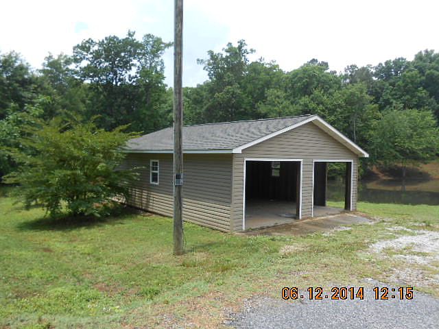 2nd image of 204 Lakeview Dr
