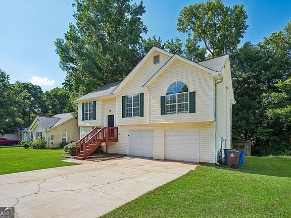 2nd image of 403 Edgewood Dr