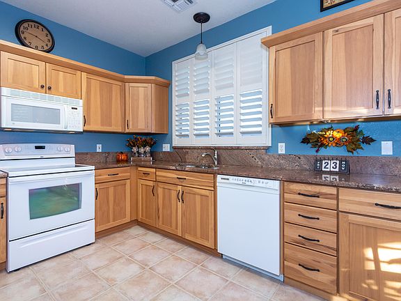 3rd image of 7589 W Copper Crest Pl