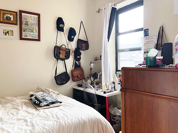 4th image of 77 2nd Ave APT 4E
