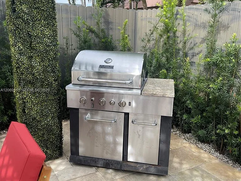 6790 SW 105th Ave — Photo 66