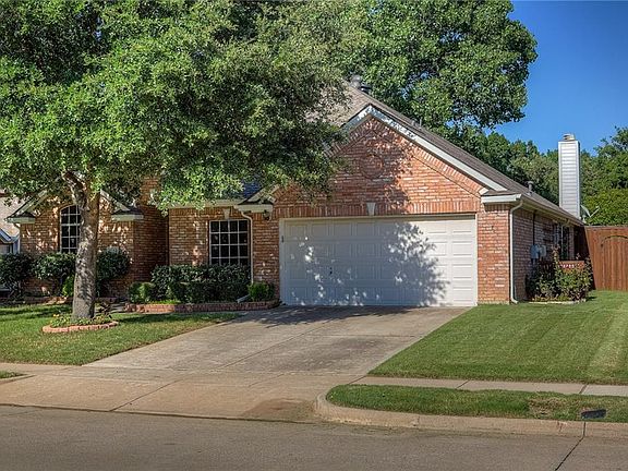 2nd image of 2312 Ash Leaf Ln