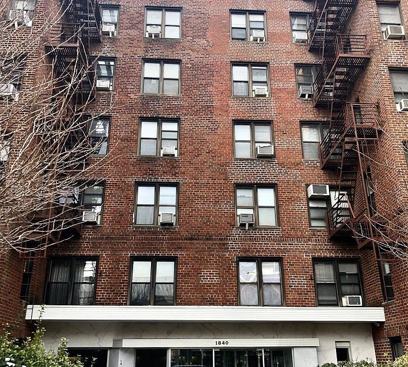 1st image of 1840 E 13th St #A5