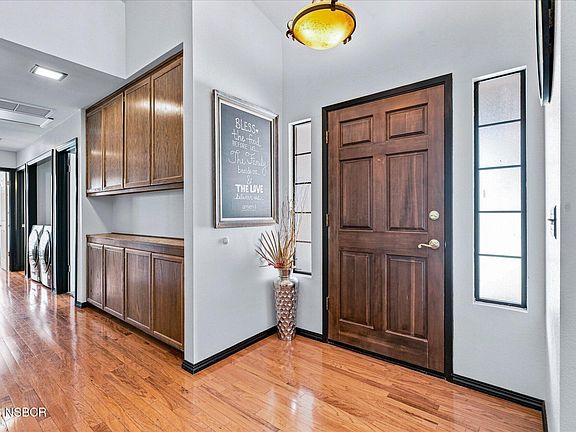 5th image of 1224 Woodmere Rd