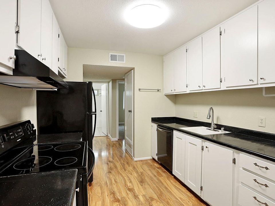 1st image of 3591 Quail Lakes Dr APT 31