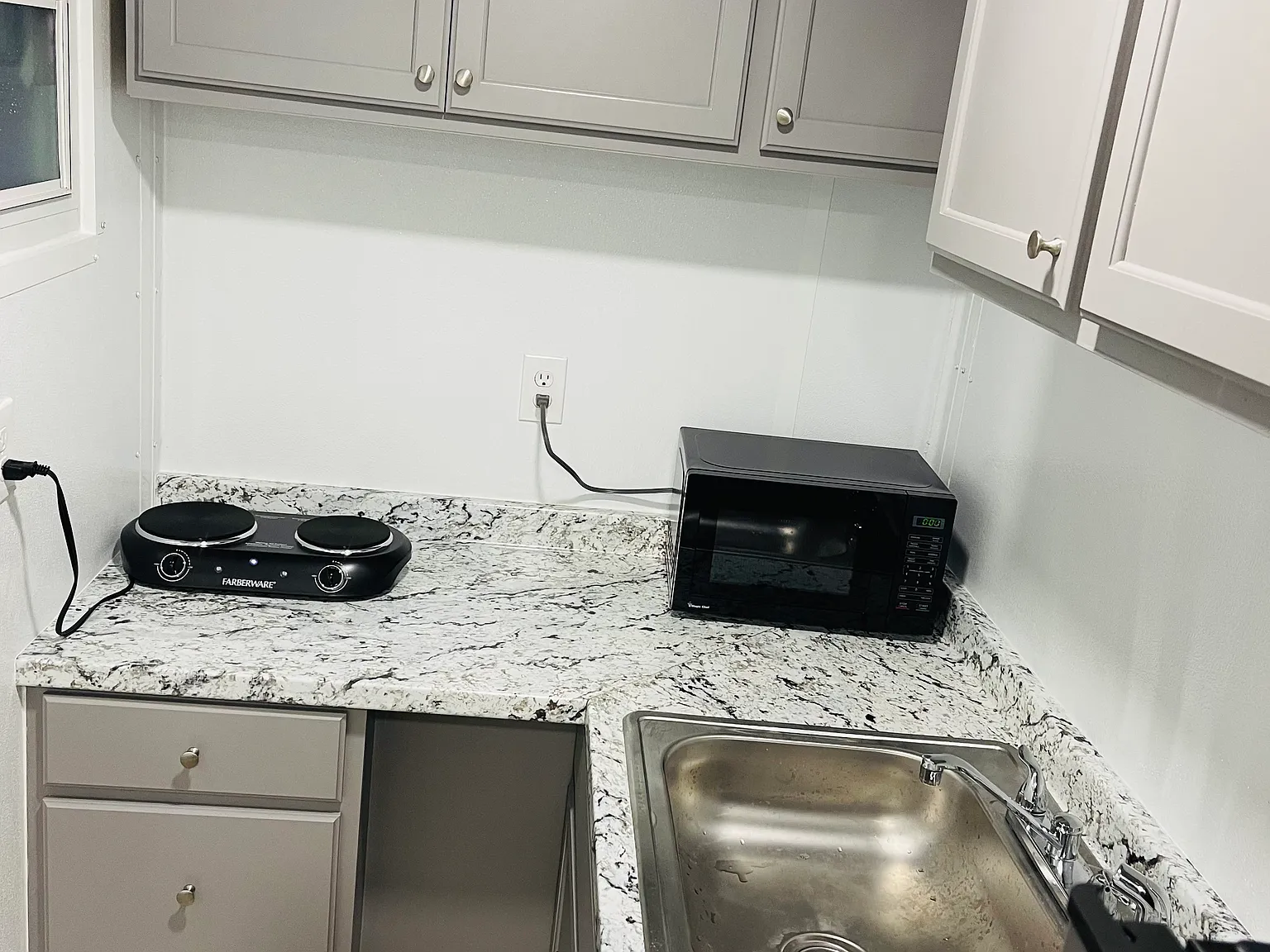 Studio, 600 sqft, $1,300 — Photo 4