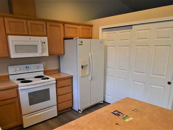5th image of 6510 83rd Pl NE