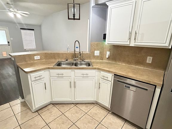 5th image of 24414 Leachwood Dr