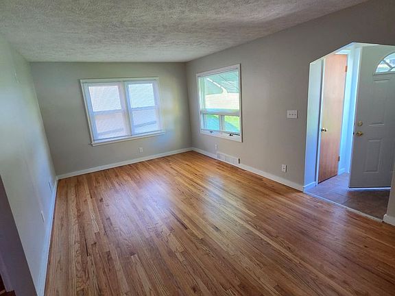 3rd image of 2125 S 46th St