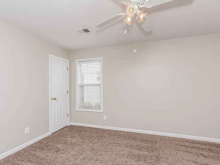 710 Weatherstone Trce — Photo 13