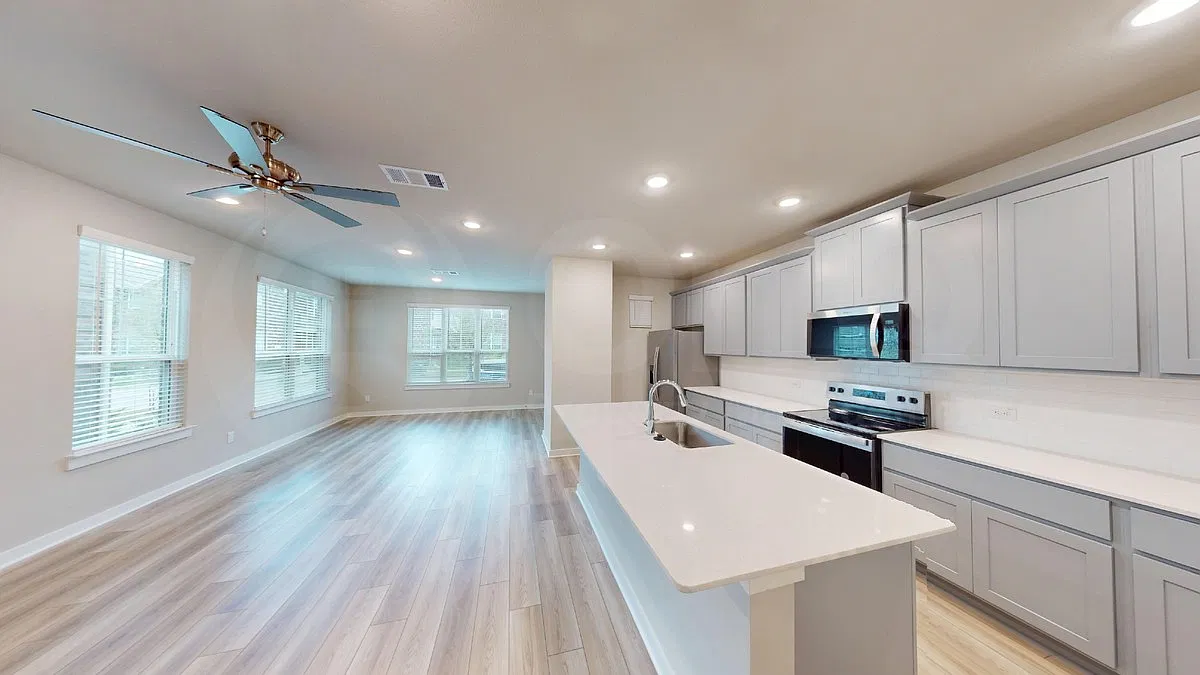 3 bed, 2.5 bath, 1788 sqft, $2,300 — Photo 3