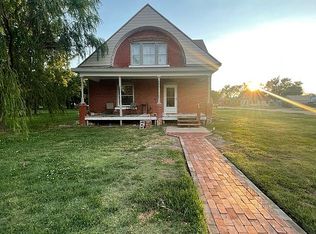 401 E 2nd St, Bison, KS 67520