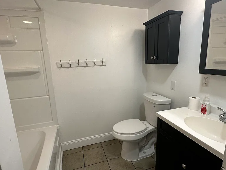 729 South St #B — Photo 14