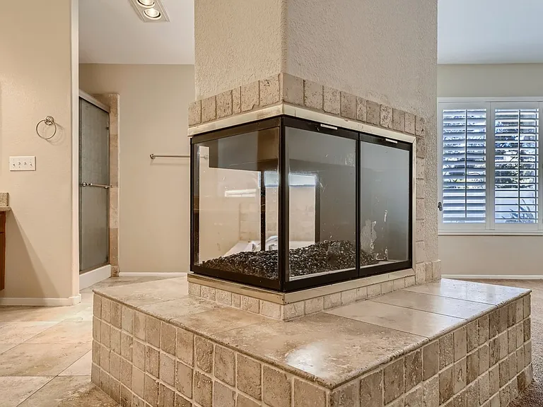 2224 Bear Valley St — Photo 2