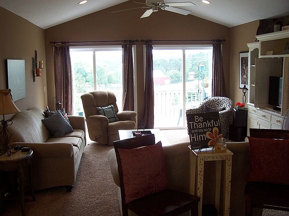 4th image of 6490 Skyridge Dr NE