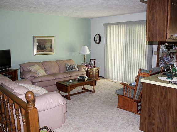 5th image of 404 Johnson Dr