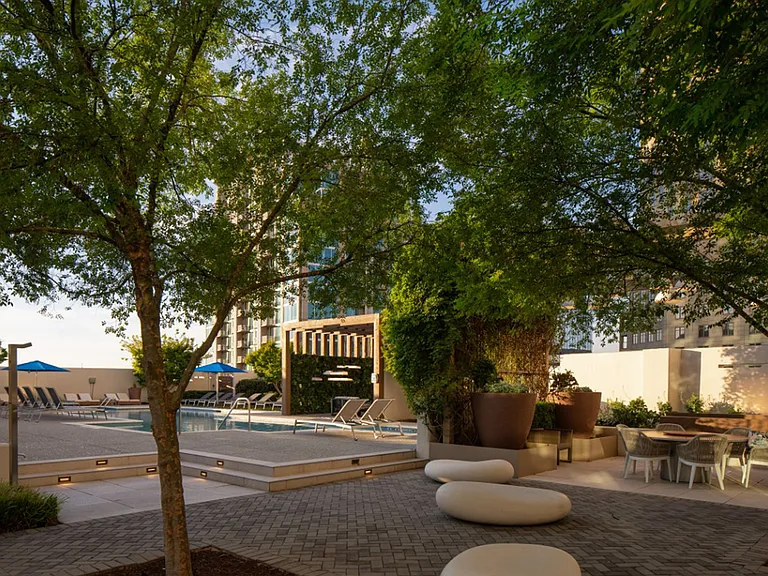 Elora at Buckhead — Photo 14