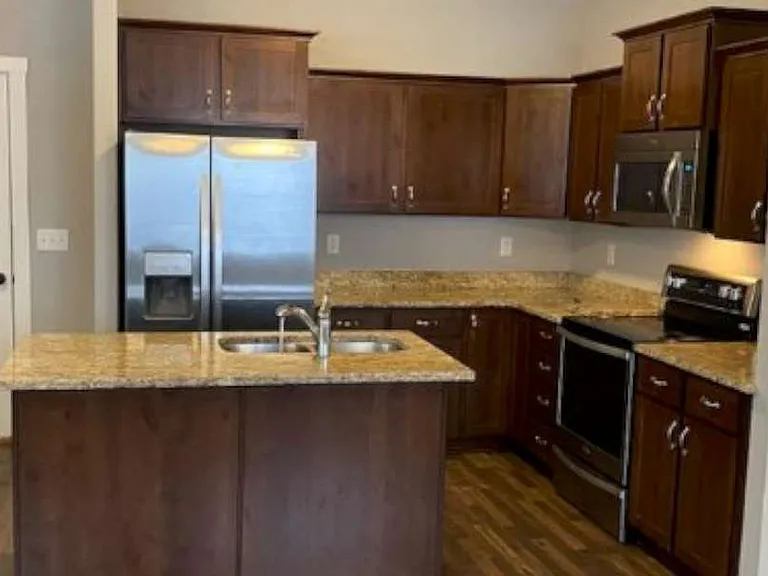 425 W 1595 N #103 — Photo 2