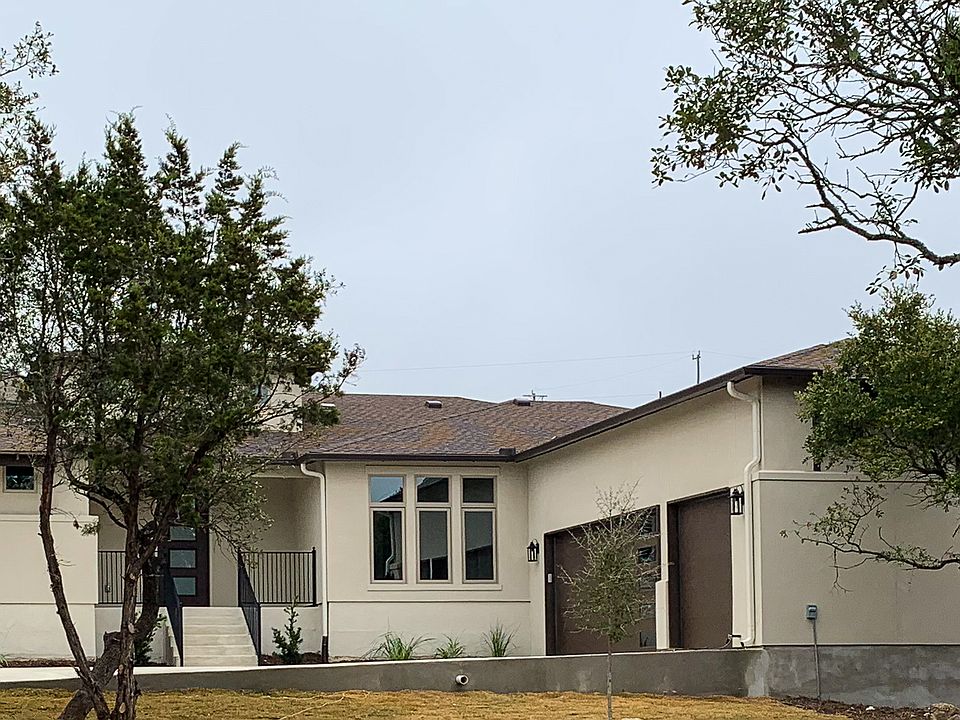 1st image of 611 Sendera St