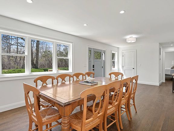 5th image of 1286 Millstone Rd