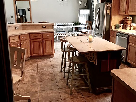 3rd image of 31908 Harris Ln
