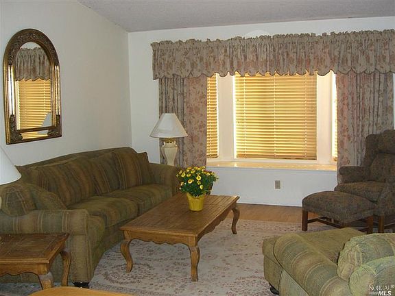 2nd image of 516 Bryce Canyon Ct