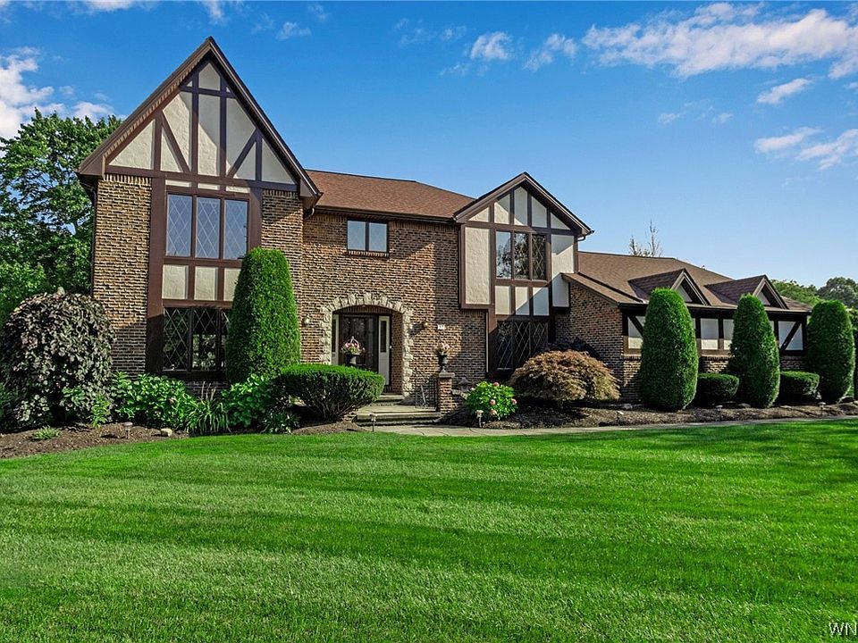 1st image of 27 Timberlane Dr