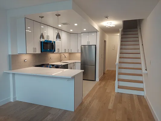 Rented by R New York | media 1