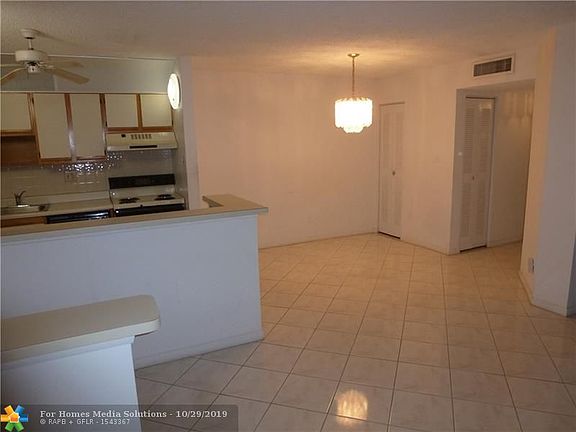 3rd image of 10977 W Clairmont Cir #108