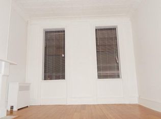 3134 Greenpoint Ave APT 2R, Long Island City, NY 11101