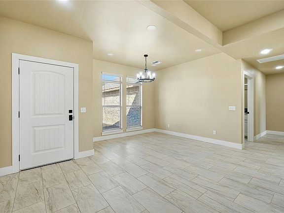 4th image of 306 W 4th St