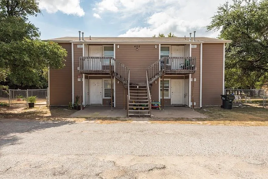 402 Algerita Dr #C