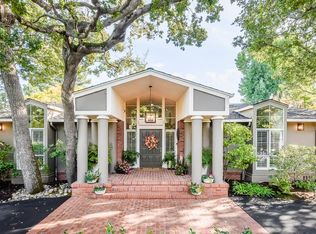 245 Uplands Dr, Hillsborough, CA 94010