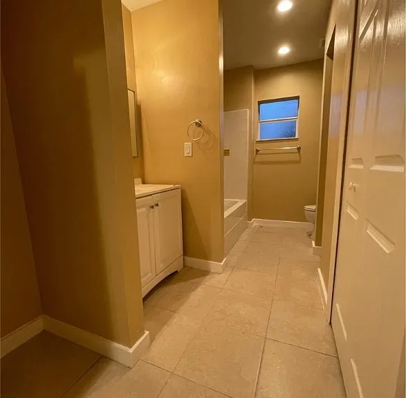 621 Joel Blvd #102 — Photo 8