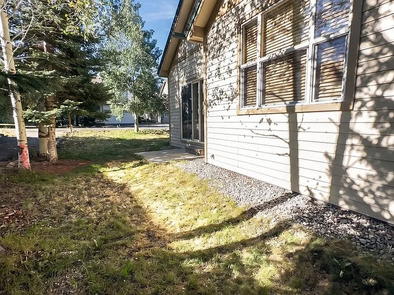 42 Audrey Cir — Photo 13