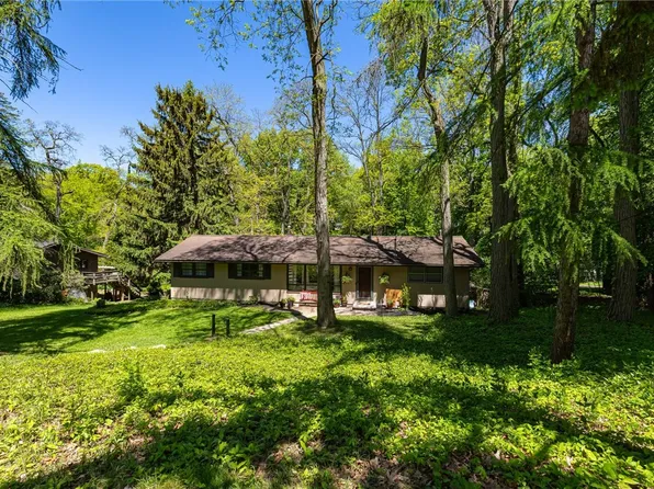 182 Stony Point Trl, Webster, NY 14580
