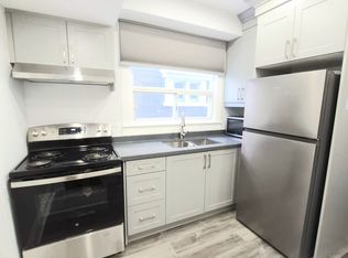 137 Glenmore Rd, Toronto, ON M4L 3M2