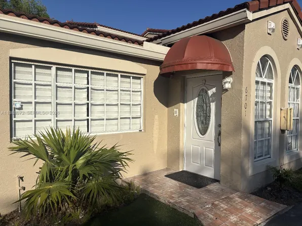 6701 NW 166th Ter #101, Miami Lakes, FL 33014