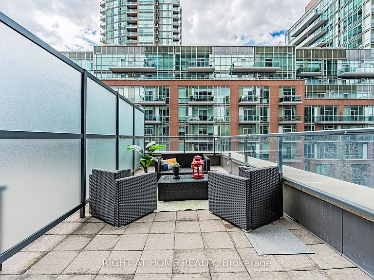 105 George St #312 — Photo 23