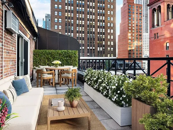 220 Madison Ave APT Phc, New York, NY 10016