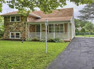 1304 Livingstone Rd, York, PA 17404