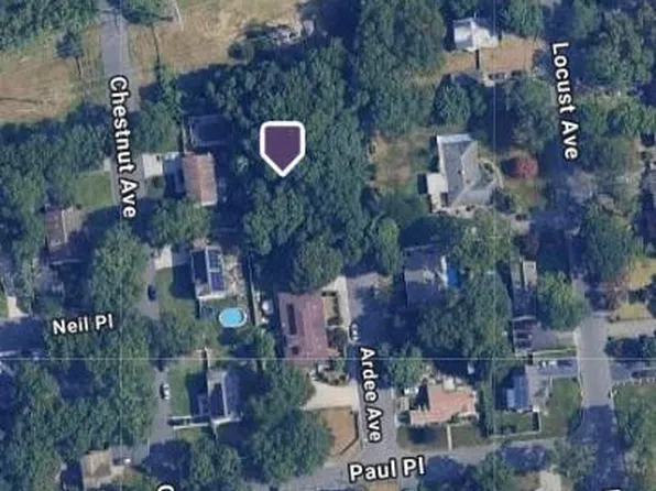 12 Ardee Avenue, Ronkonkoma, NY 11779