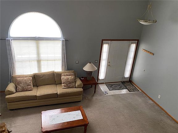 5th image of 703 SW Shorthorn Dr