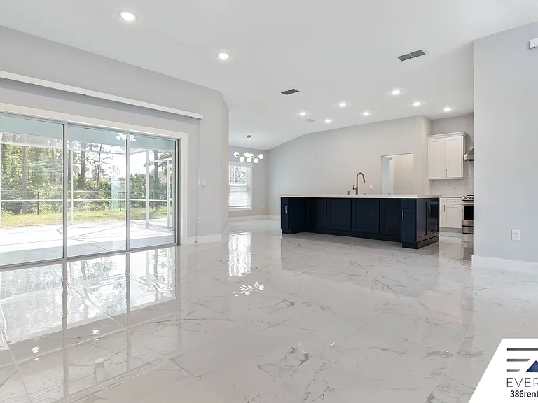 4 Karl Ct — Photo 8