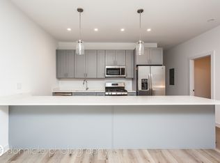 827 W Roscoe St APT 1, Chicago, IL 60657